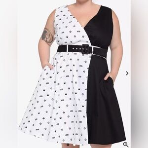 Her Universe Star Wars Black and White symbols Women's Dress size 3X